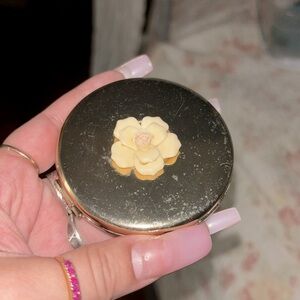 Dolce and gabbana compact mirror